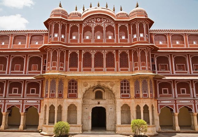 1-Day Trip to Jaipur from Mumbai with Both side Commercial Flights - Key points to know before booking
