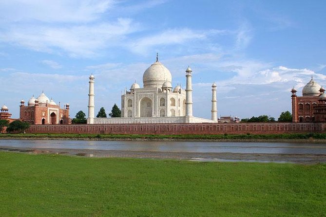 1-Day Trip to Taj Mahal and Agra from Mumbai with Both Side Commercial Flights - Is a Mumbai to Agra day trip really practical?