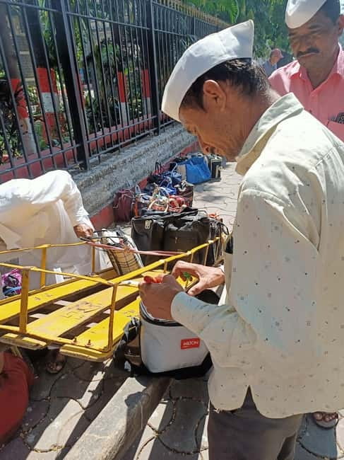 Best Combo Tour: Dabbawalas, Dhobi Ghat and Slum with Train - Should you book the Dabbawalas, Dhobi Ghat, and Dharavi tour?
