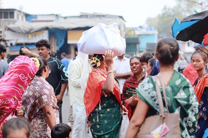 Best Mumbai Private Dhobi Ghat Laundry & Slum Tour with Pickup - What the Three Hours Feel Like