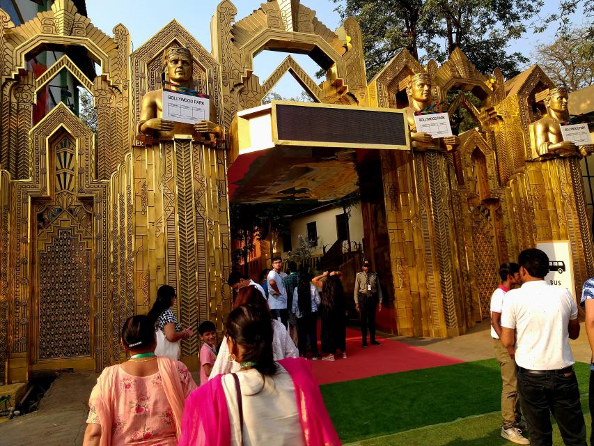 Bollywood Filmcity tour with Dance show. - The most common points of frustration