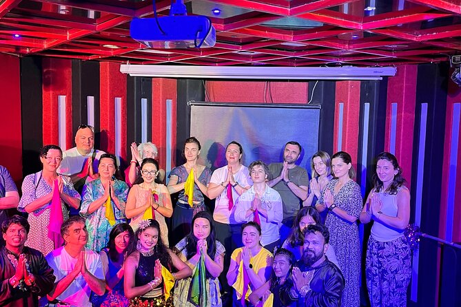 Bollywood Studio Tour with Guide and Transport - What the experience does especially well