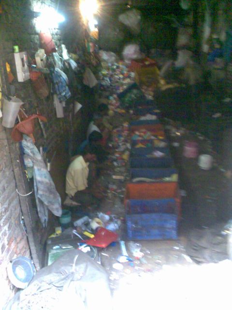 Bollywood tour with Slum Tour & Dance show - Choosing the right Dharavi guide