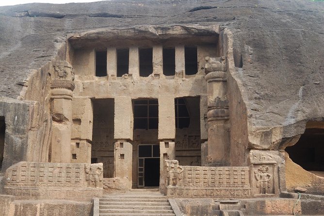 Delightful Elephanta Caves Excursion Mumbai (Guided Half Day Sightseeing Tour) - A half day from Mumbai to an island of stone gods