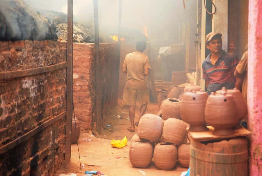 Dharavi: Daily Life inside Asia's Largest Slum walking tour - Entering the residential lanes