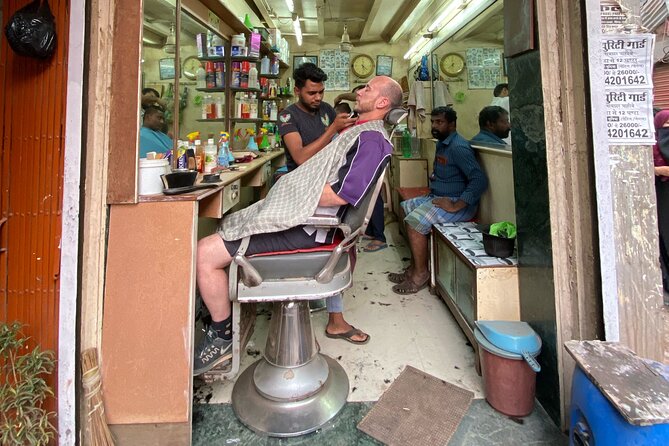 Dharavi Slum Tour in Mumbai with Combo Packages & Transfers - Pickup, drop-off, and the Mumbai traffic factor