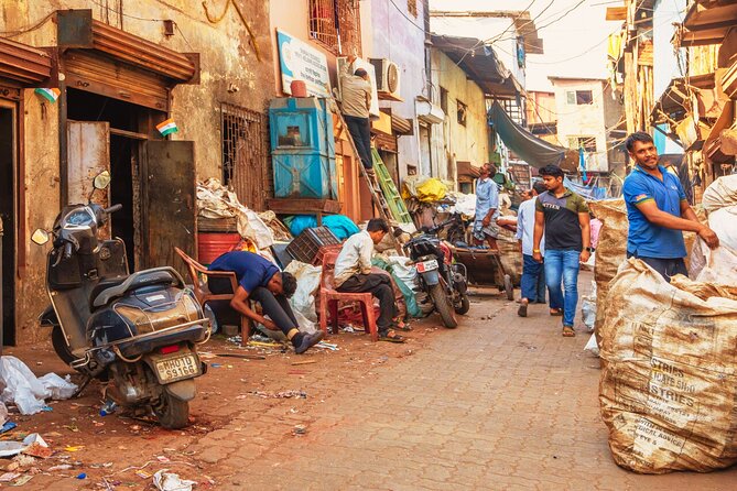 Dharavi Slum Walking Tour: Daily Life in Asia's Largest Slum - The industrial side of Dharavi