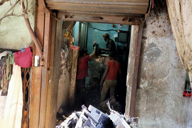 Dhobi Ghat (Open Air Laundry) with Dharavi Slum Guided Tour - Seeing Dharavi’s recycling process