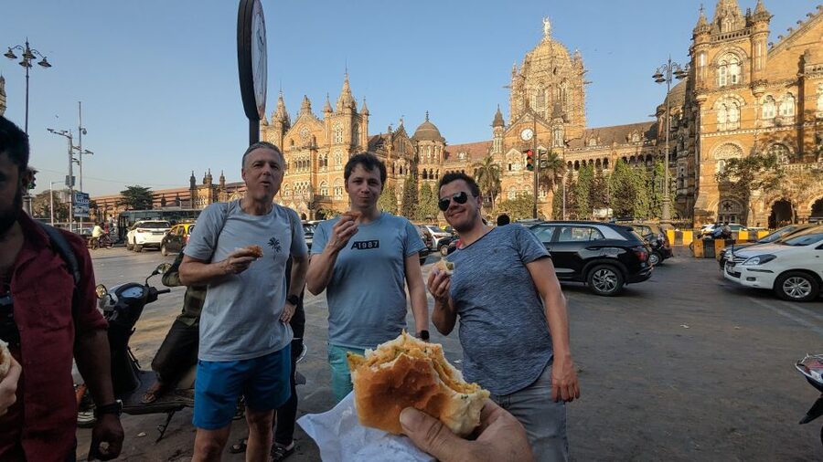 Discover Mumbai's street & beach with Vegetarian food tour - Timing, pace, and the full two to three hours