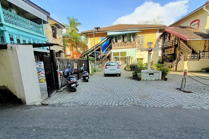 Discover the Hidden Gems of Bandra on an Engaging Walking Tour - Starting at St. Andrew’s Church and its 1575 past