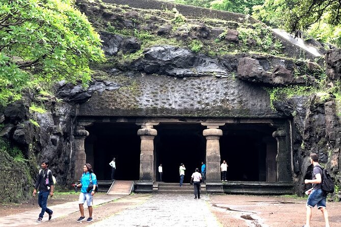 Elephanta Caves Mumbai Private Tour with Local Guide - A walking route with room for photos