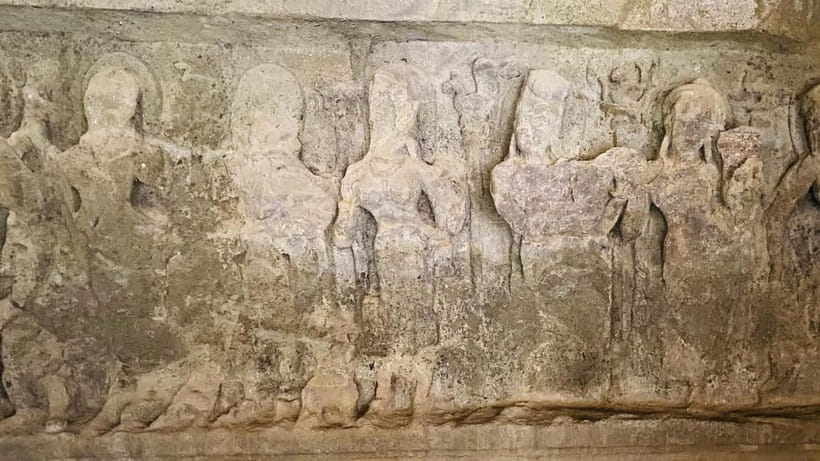 Elephanta caves tour in Mumbai - Group & Private Options - From the Gateway of India to open water