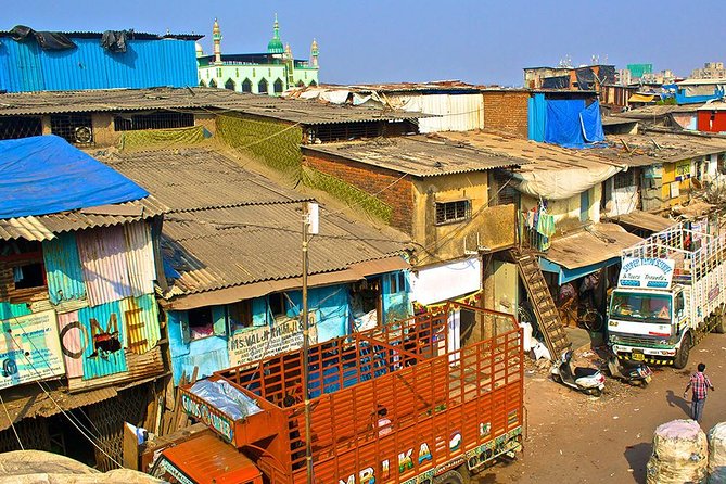 Explore Complete Mumbai City in 3 Days by Private Vehicle - Day 1: Gateway of India to Babulnath Temple