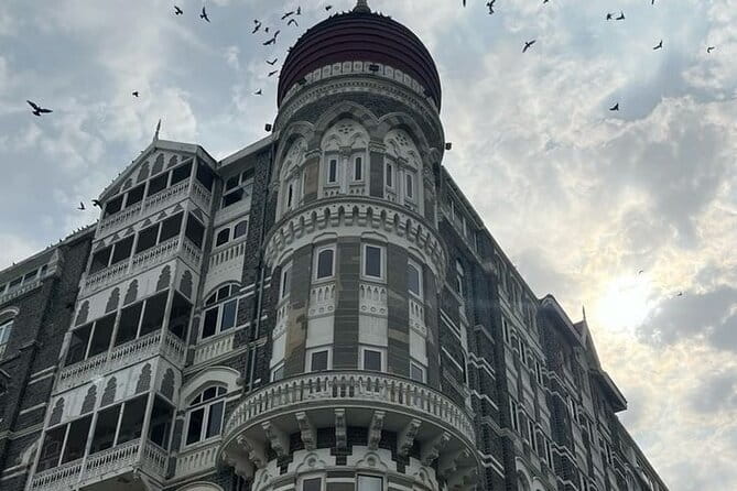 Explore Mumbai Iconic Landmarks and Hidden Gems - Malabar Hill, Hanging Gardens, and Kamala Nehru Park