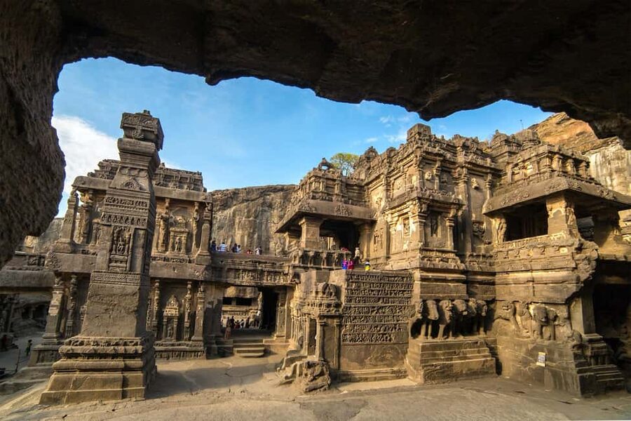 From Mumbai: Ajanta and Ellora Day Tour with Flights - Practical packing advice for a cave-heavy day