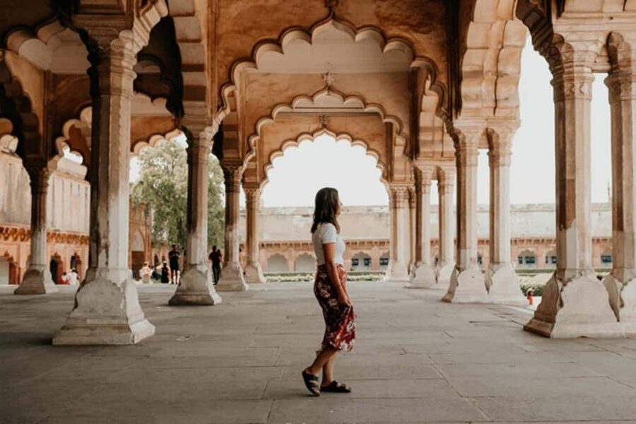 From Mumbai: Same Day Taj Mahal, Agra Tour with Flights - Guides, languages, and the human side of the visit