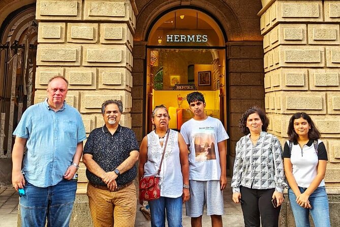Group Guided Walking Tour in Fort and Colaba - From fishing village to modern Mumbai