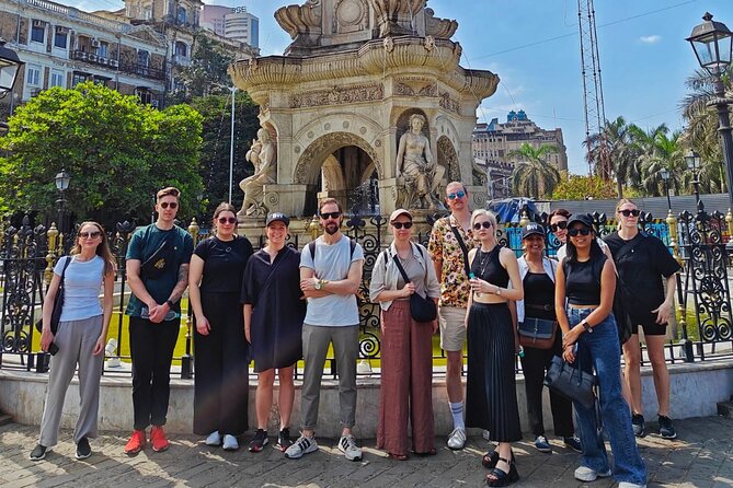 Group Guided Walking Tour in Fort and Colaba - Why the small group matters