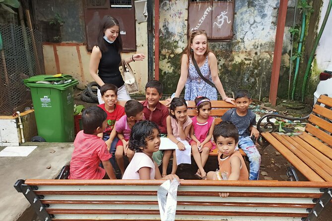 Group Tour of Dharavi Slum walk with local Guide - Group size, language, and what you receive