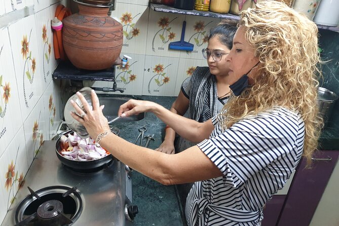 Indian Curry 5-Hour Cooking Classes In Mumbai - Five hours, with Mumbai traffic included