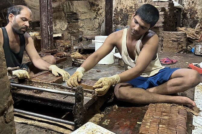 Inside Dharavi: A Unique Slum Tour with an Local Guide - Meeting at Third Wave Coffee in Mahim