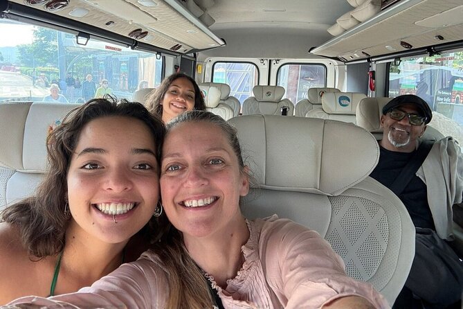 Mumbai Airport to Mumbai Hotels : Private Transfers - The one-hour ride, with Mumbai traffic included