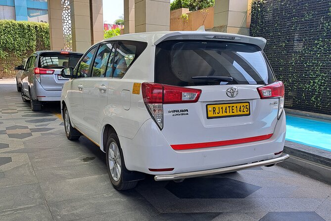 Mumbai Airport to Mumbai Hotels : Private Transfers - Finding the driver after baggage claim