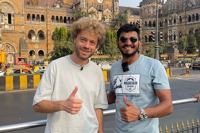 Mumbai Bazaar Walking Tour - Bhuleshwar Bazaar keeps the walk local