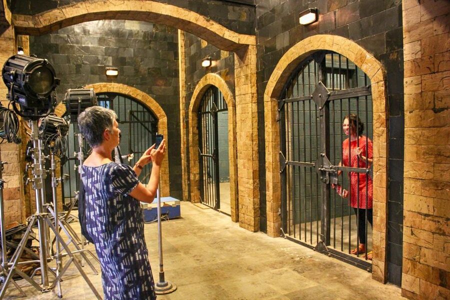 Mumbai: Bollywood Studio Half-Day Tour - The drive past celebrity homes