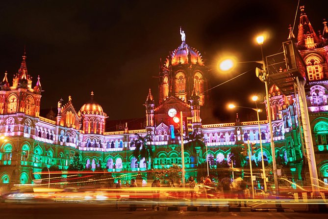Mumbai by Night Guided Tour - Colaba Causeway’s evening street life