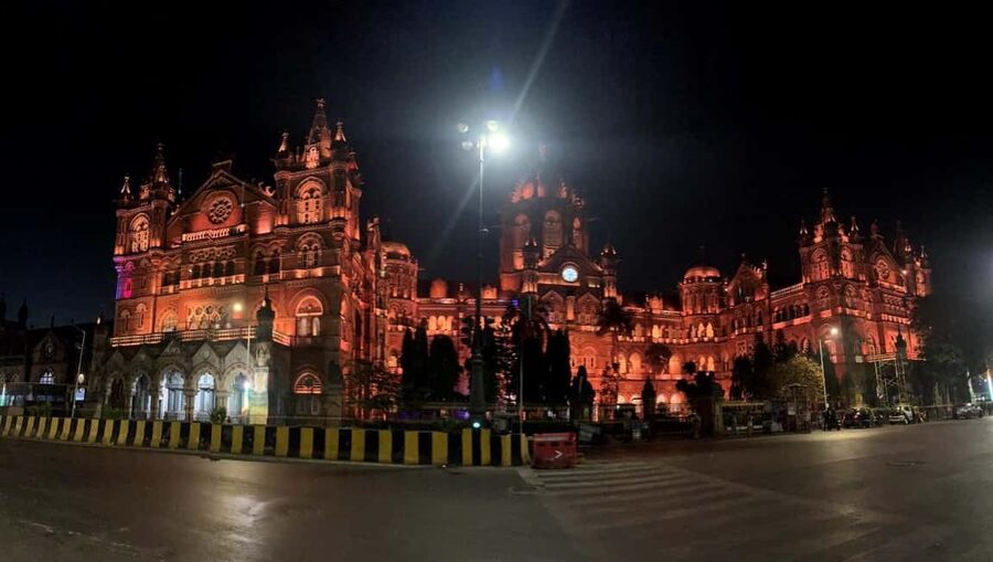 Mumbai by Night: Private Iconic Sights Tour in Lights - Crawford Market brings in Mumbai’s working side