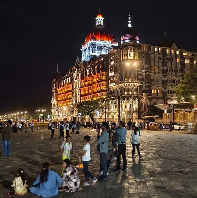 Mumbai City Night Guided Tour with Delicious Street Food - Why Mumbai works better after sunset