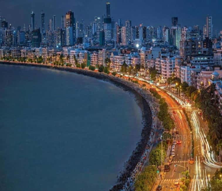 Mumbai City Night Guided Tour with Delicious Street Food - Churchgate, where old Mumbai meets the evening rush