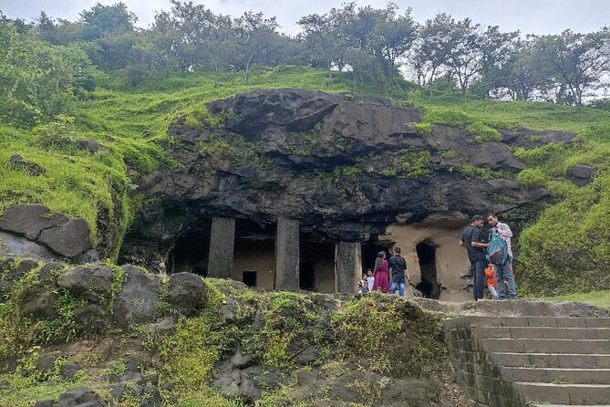 Mumbai City Sightseeing with Elephanta Caves Full Day Tour - CSMT and Crawford Market