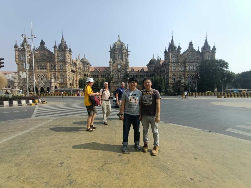 Mumbai: City Tour, Elephanta Caves, Dharavi Slum W/Options - Dhobi Ghat and the work behind the city