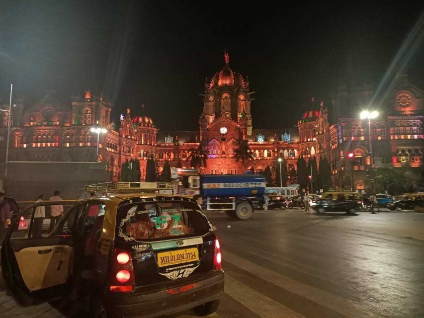 Mumbai: City Tour, Elephanta Caves, Dharavi Slum W/Options - Starting at the Gateway of India and Taj Mahal Palace