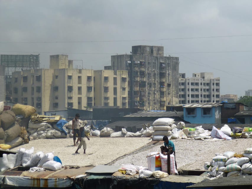 Mumbai: Dharavi Slum 2-Hour Walking Tour - Pottery, papadums, and the food side of Dharavi
