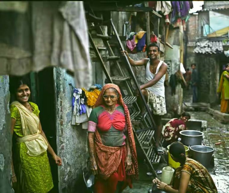 Mumbai: Dharavi Slum Slumdog Millionaire Tour with a Local - Why this Dharavi walk feels different from a sightseeing bus