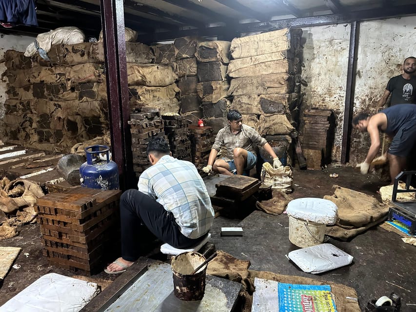 Mumbai: Discover India's Largest Slum -A Local's Perspective - A local bakery stop and community projects