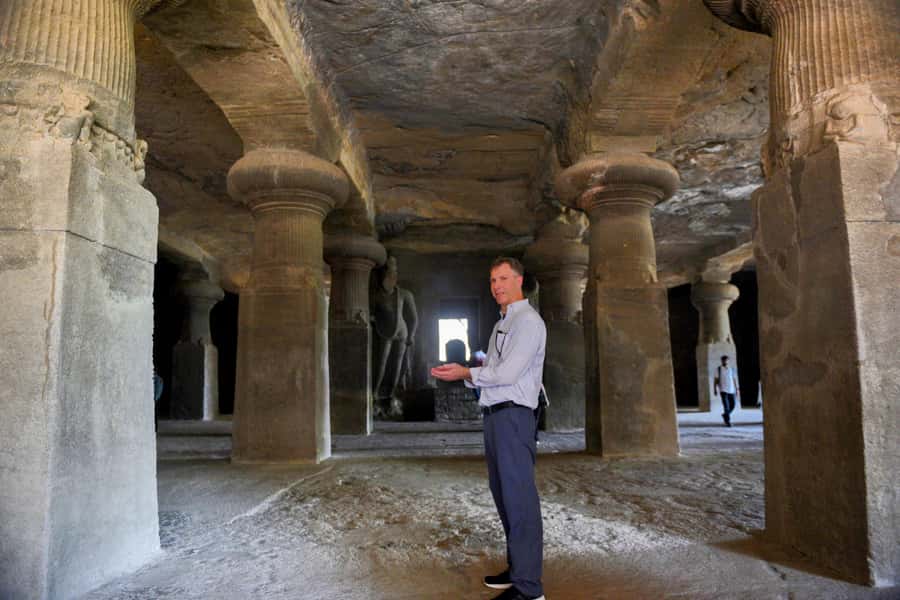 Mumbai: Elephanta Caves: Island Tour With Options - Harbor viewpoints and time for photographs