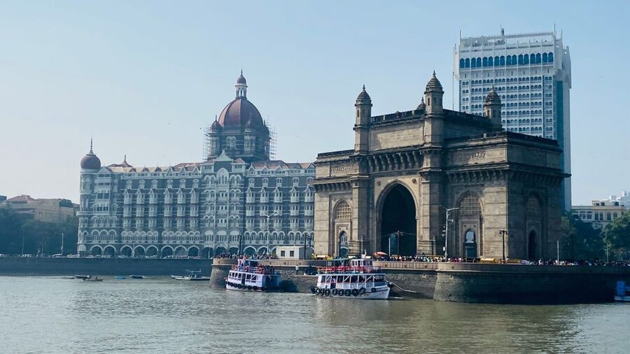 Mumbai: Elephanta Island and Elephanta Caves Guided Tour - The Trimurti and Shiva’s many forms