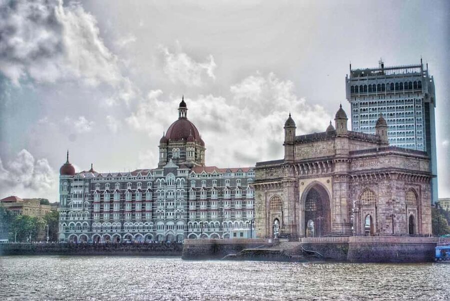 Mumbai: Exclusive Full-Day City Tour with Optional Caves - Colonial Mumbai around Oval Maidan and CST