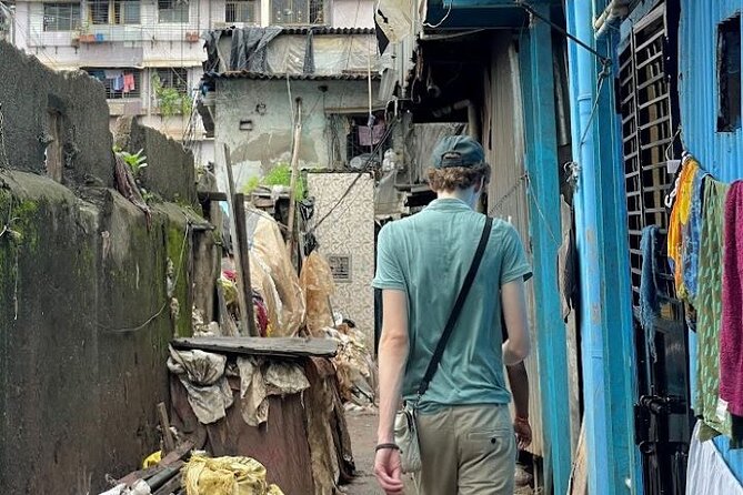 Mumbai Full-Day Sightseeing & Dharavi Slum Tour - Seeing work and public life at Dhobi Ghat
