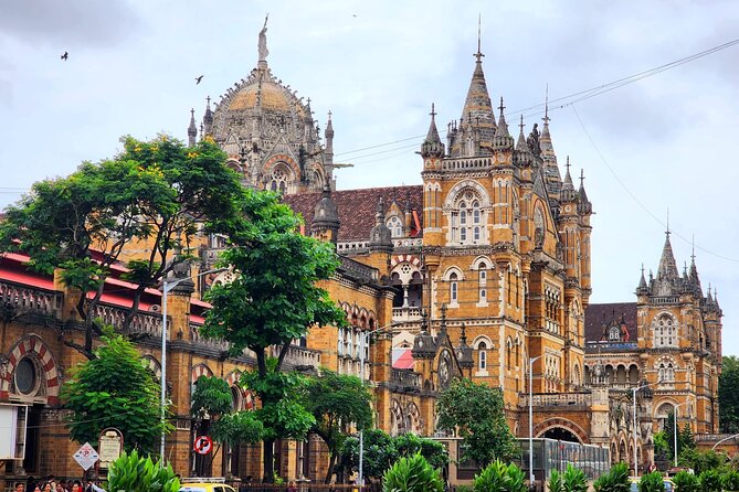 Mumbai Full-Day Sightseeing & Dharavi Slum Tour - Starting at CSMT and the Gateway of India
