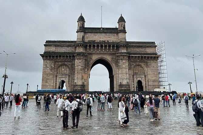 Mumbai Highlight : Exclusive Private Luxury Sightseeing Tour - Gateway of India and the harbor front