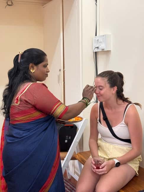 Mumbai: Indian Cooking Class & Cultural Delights - Why the small group matters