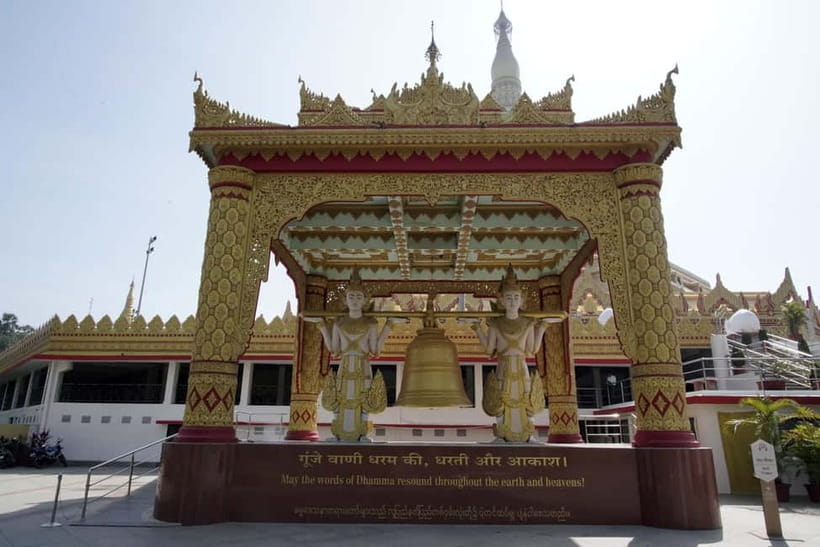 Mumbai Kanheri Caves & Vipassana Pagoda Tour - Entering Sanjay Gandhi National Park