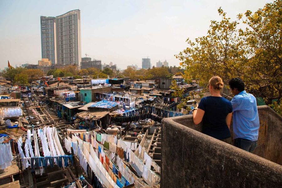 Mumbai: Local Transport & Dabbawallah Tour - Chor Bazaar, with 30 minutes to browse