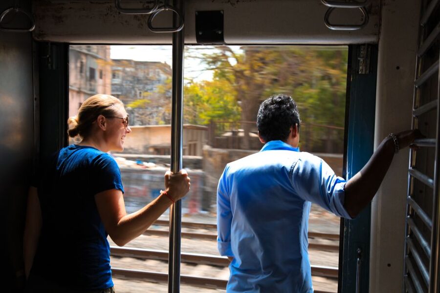 Mumbai: Local Transport & Dabbawallah Tour - A taxi ride and a final viewpoint