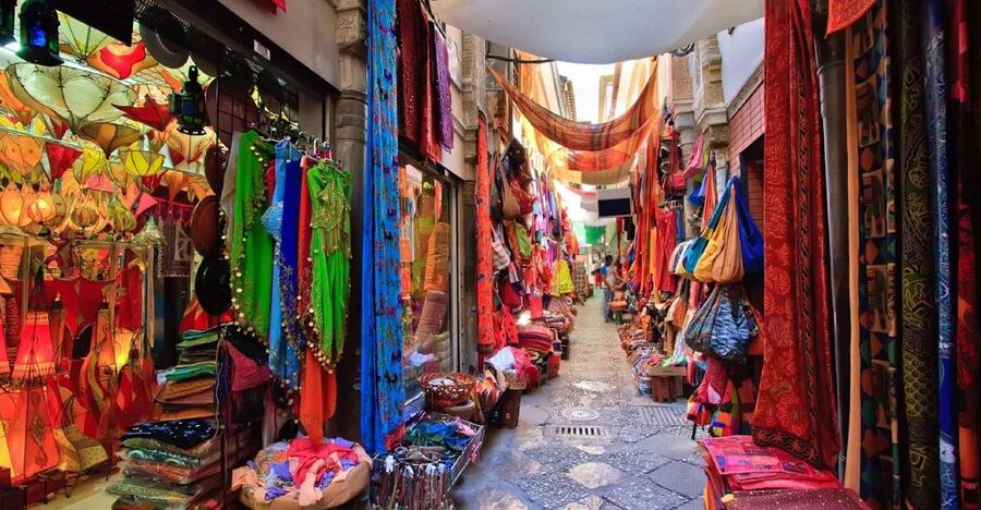 Mumbai: Magical Markets Tour - Starting at Shri Swaminarayan Mandir